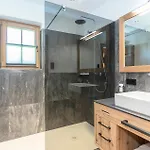 Mit Sauna *